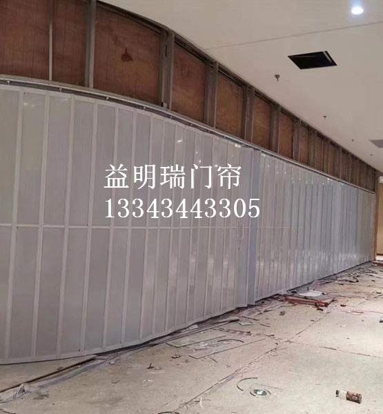 鋁（lǚ）合金（jīn）折疊門（mén）